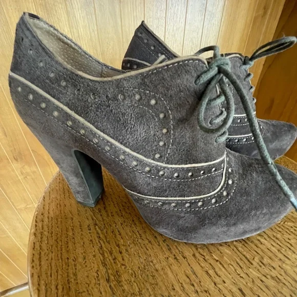 Miz Mooz Women’s ‘Lance' Lace Up Oxford Ankle Platform Booties - Brown Suede - 7 - Picture 3 of 12